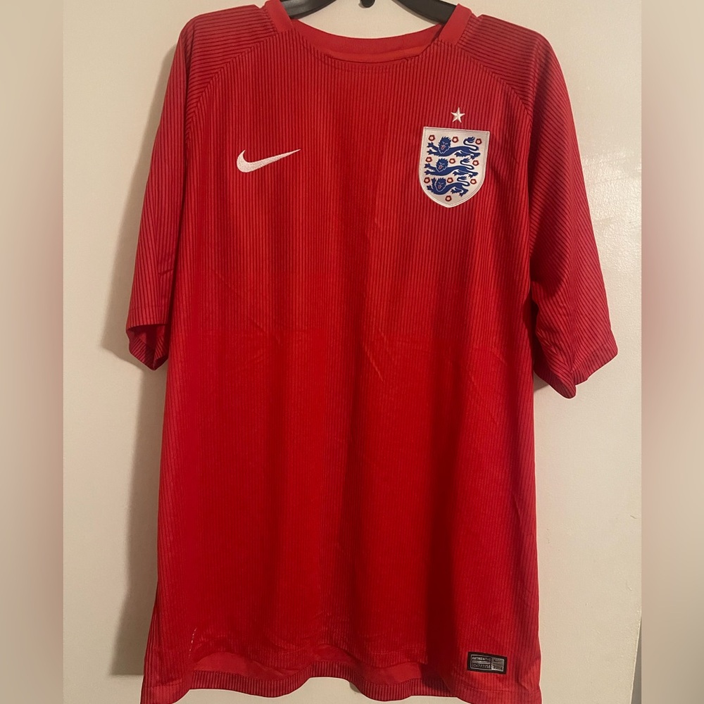 Nike England Kit 2014/Red Dri-FIT Shirt